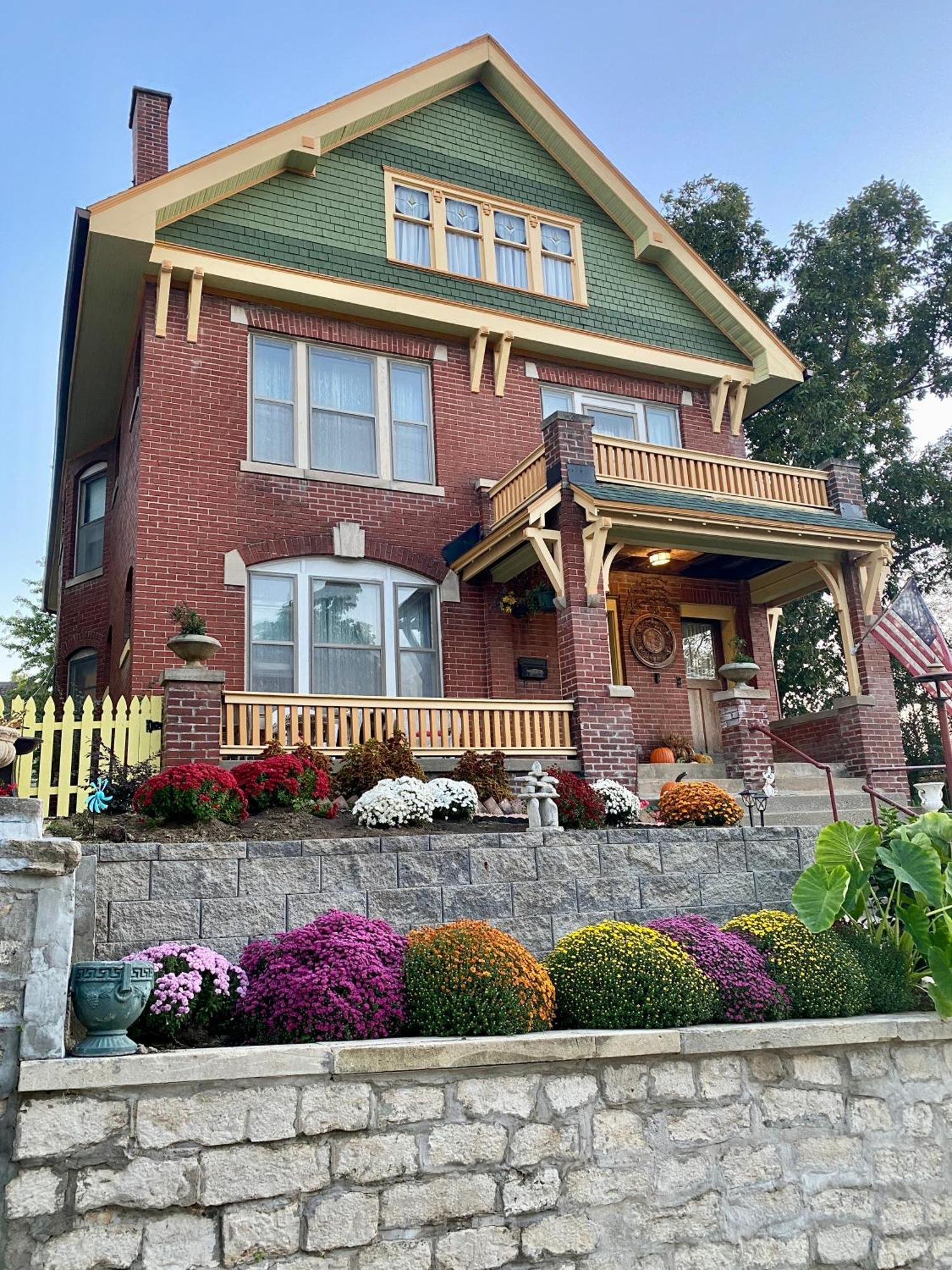 The Edmond An 1887 Arts & Crafts Gem Apartment Saint Joseph Exterior photo